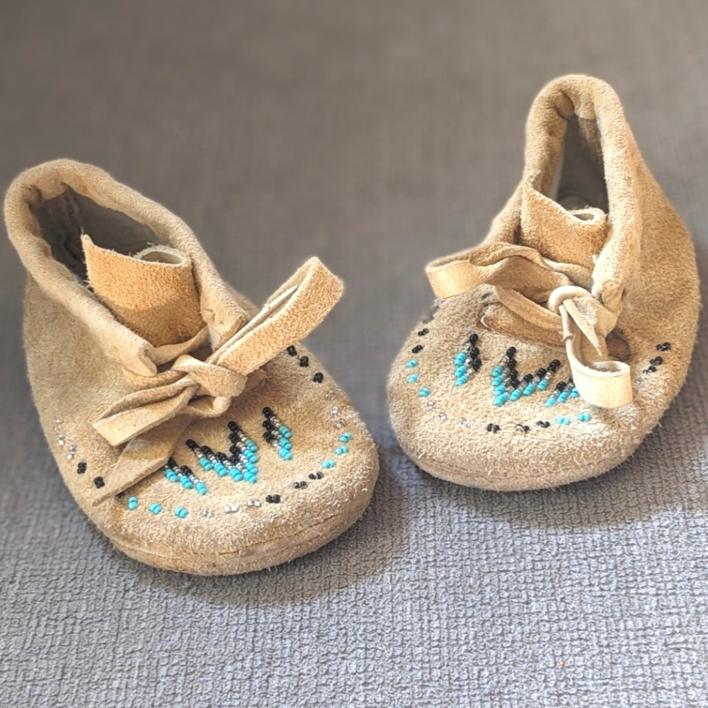 Artisan Native American Moccasins, Tan Leather, Turquoise Beads,18-24 mos